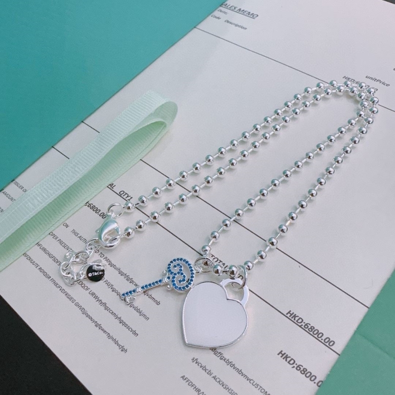 T*f*ny necklaces